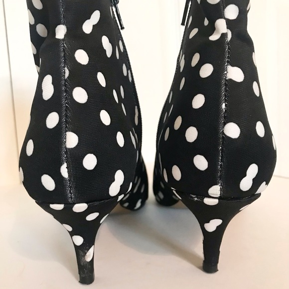 Gently Worn Betsey Johnson Fabric Booties with Kitten Heel Polka Dot Size 6.5 - Picture 5 of 10